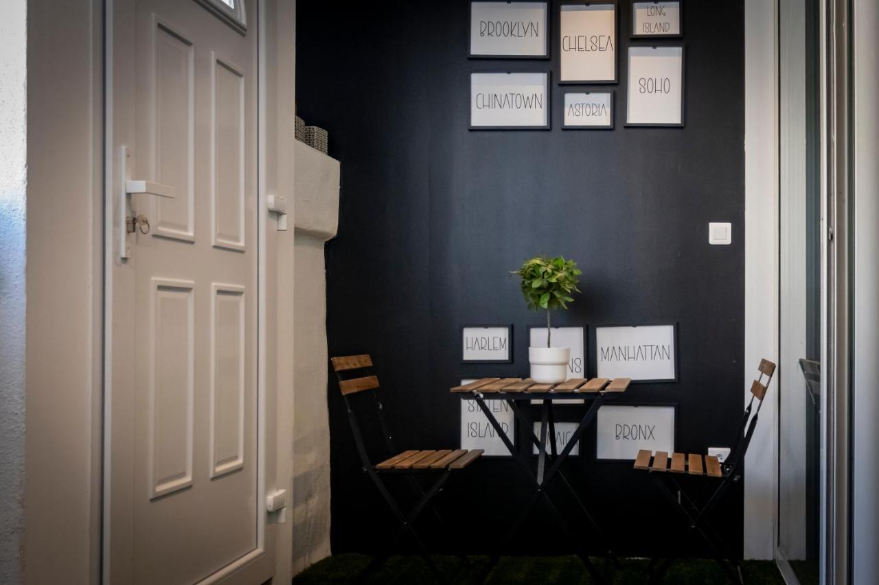 Superbe Appartement Avec Patio Nimes Exterior foto