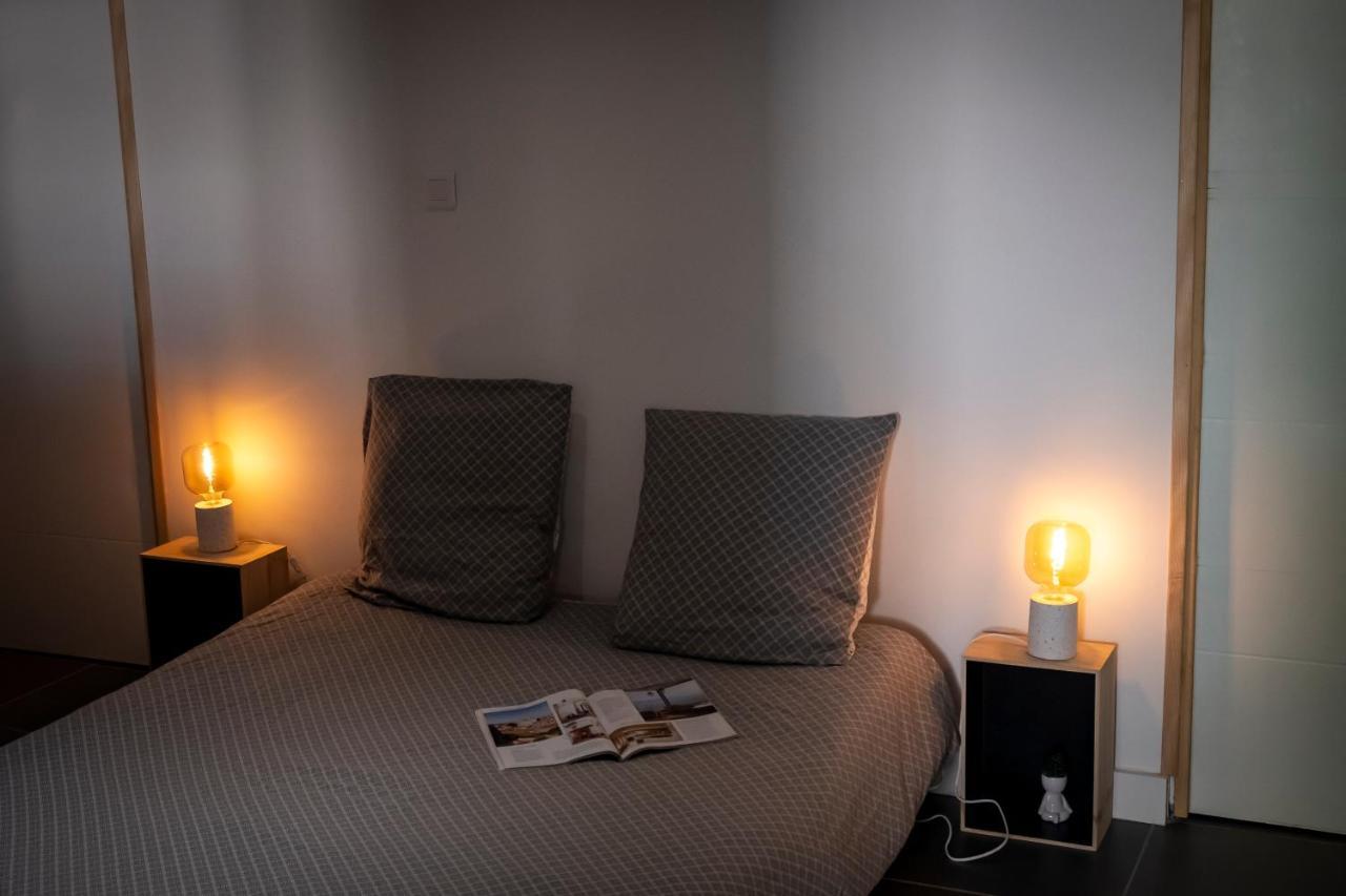 Superbe Appartement Avec Patio Nimes Exterior foto
